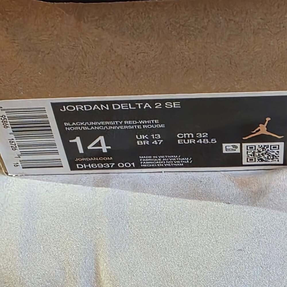 Nike Jordan Delta SE 2 Shoes includes Box and original wrapping paper.  Size 14.